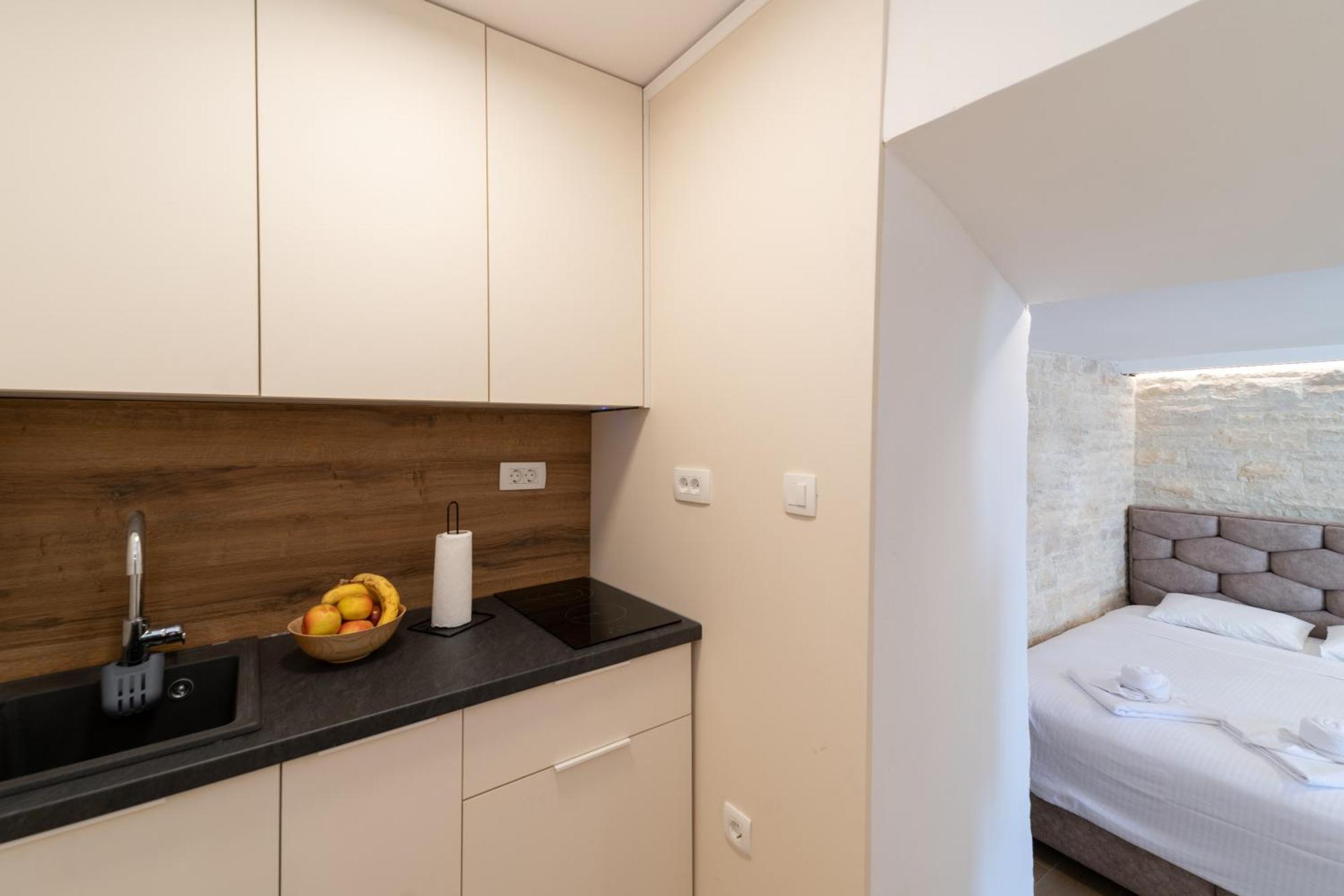 Christian Studio Apartments Umag Exterior foto